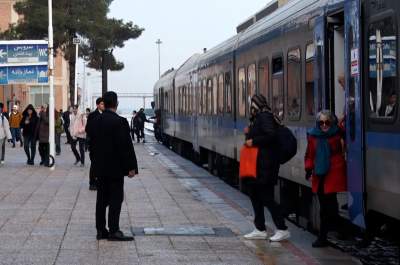 قطار گردشگری دوتا شد